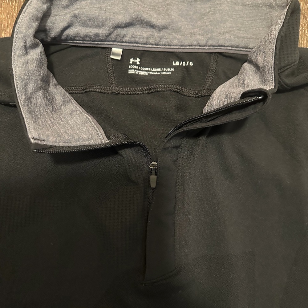 Under Armour Women 1/4 Zip Lightweight Black Pullover Top Running Hiking Walking - Picture 3 of 8